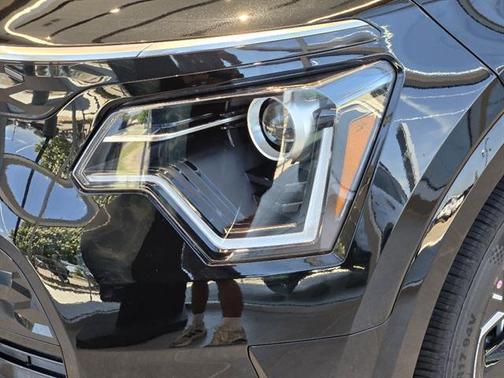 Aurora Black Pearl 2026 Kia Niro EV Wind