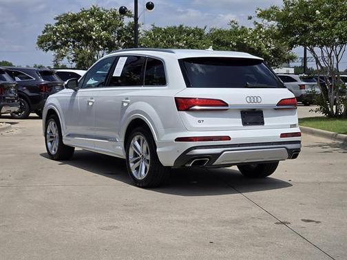 Carrara White 2025 Audi Q7 55 Premium Plus