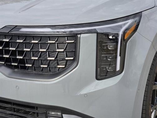 Ceramic Silver 2026 Kia Carnival SX Prestige