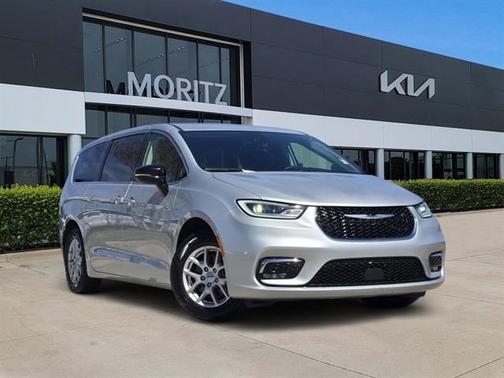 2024 Chrysler Pacifica Touring-L