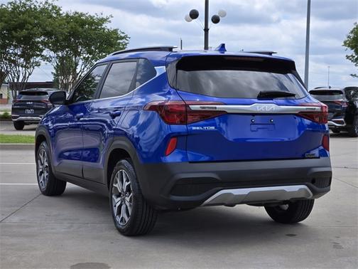 2022 Kia Seltos EX