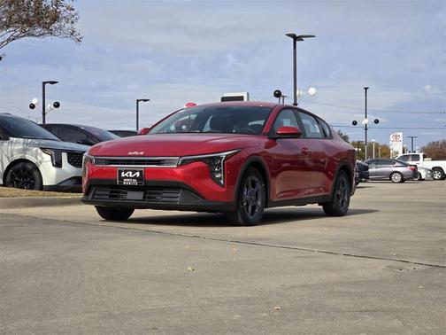 2025 Kia K4 LXS