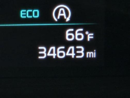 Glacier White 2024 Kia Telluride S