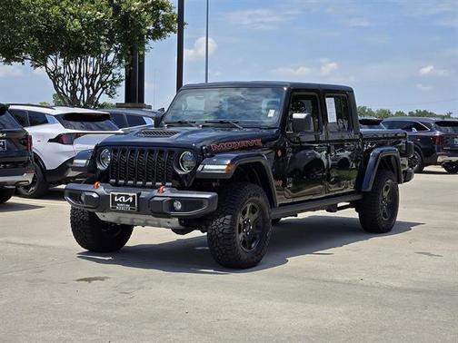 Black Clearcoat 2023 Jeep Gladiator Mojave