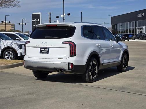 Glacial White Pearl 2024 Kia Telluride EX
