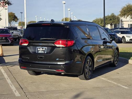 2020 Chrysler Pacifica Hybrid Limited