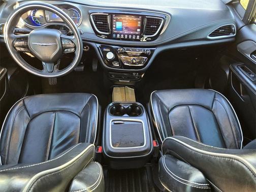 2020 Chrysler Pacifica Hybrid Limited