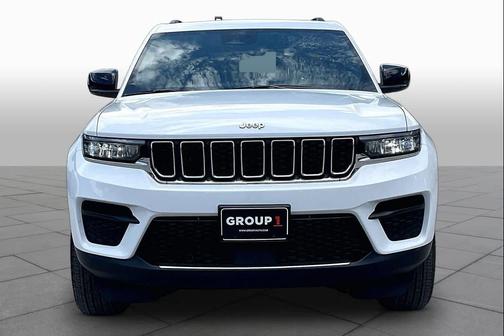 Bright White Clearcoat 2025 Jeep Grand Cherokee Laredo