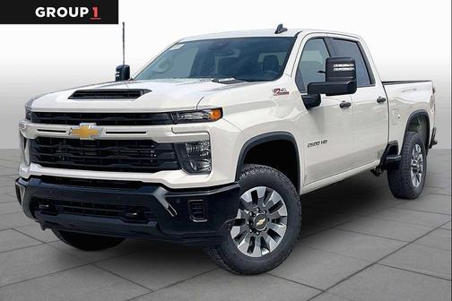White Sands 2026 Chevrolet Silverado 2500 Custom