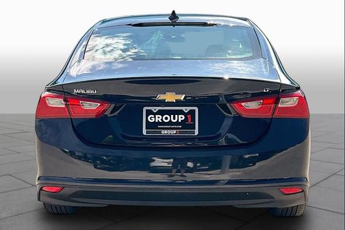 Blue Velvet Metallic 2018 Chevrolet Malibu LT