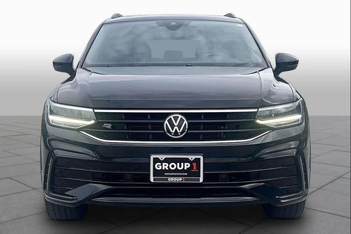 Deep Black Pearl 2023 Volkswagen Tiguan 2.0T SE R-Line Black