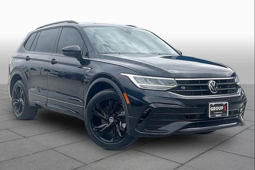 Deep Black Pearl 2023 Volkswagen Tiguan 2.0T SE R-Line Black