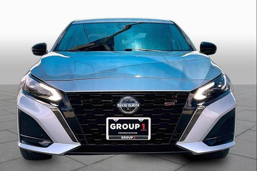 Brilliant Silver Metallic 2024 Nissan Altima SR FWD