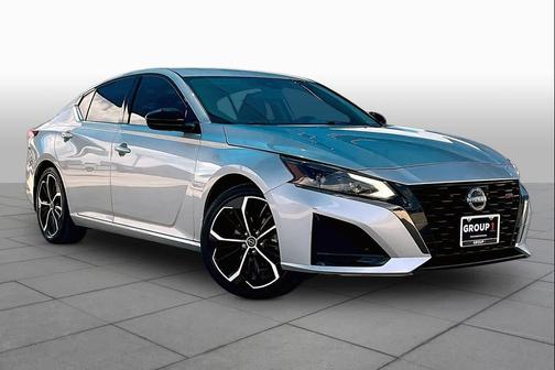 Brilliant Silver Metallic 2024 Nissan Altima SR FWD