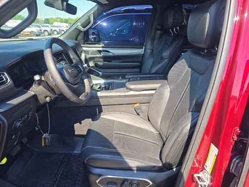 Velvet Red Pearlcoat 2024 Jeep Wagoneer Series II