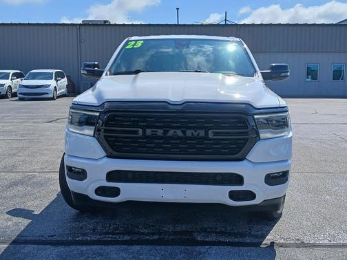 Bright White Clearcoat 2023 RAM 1500 Big Horn