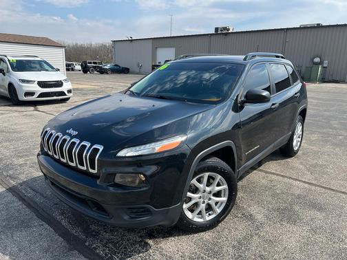 Brilliant Black Crystal Pearlcoat 2016 Jeep Cherokee Sport