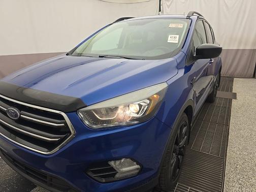 Blue Lightning 2018 Ford Escape SE