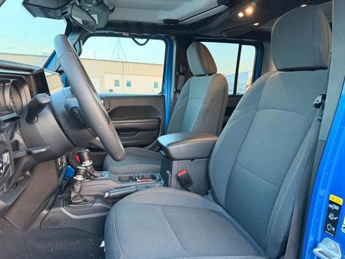 2024 Jeep Gladiator Sport