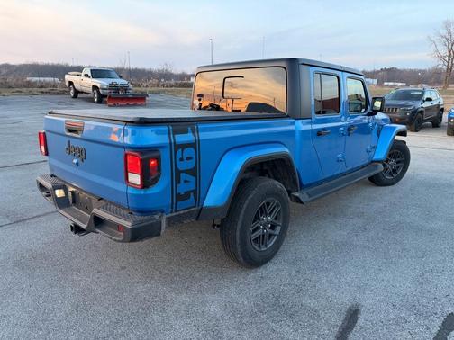 2024 Jeep Gladiator Sport