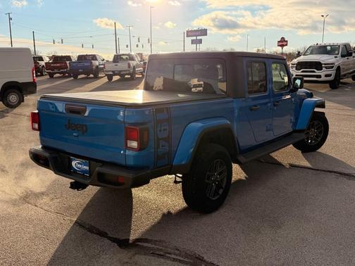 2024 Jeep Gladiator Sport