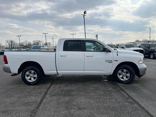 Bright White Clearcoat 2021 RAM 1500 Classic SLT