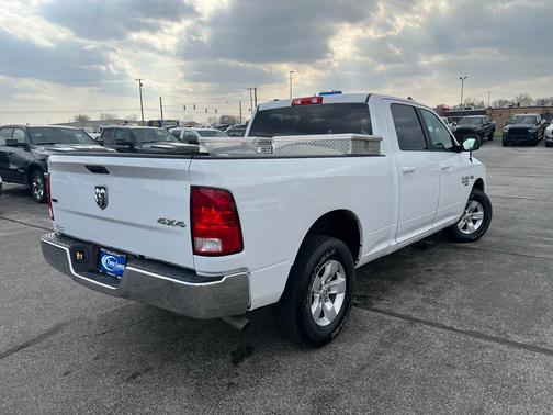 Bright White Clearcoat 2021 RAM 1500 Classic SLT