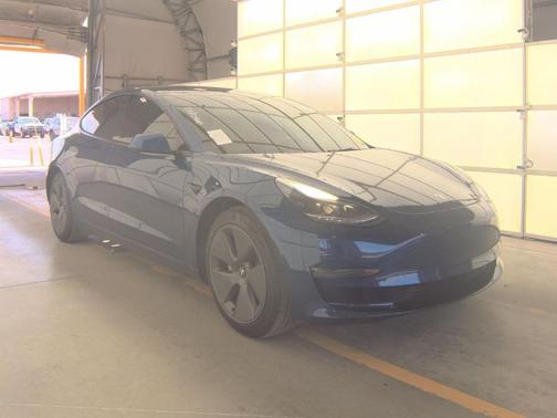 Deep Blue Metallic 2022 Tesla Model 3 Long Range