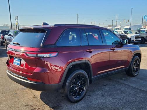 2024 Jeep Grand Cherokee Laredo