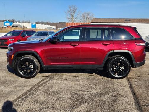 2024 Jeep Grand Cherokee Laredo