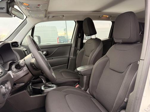 2023 Jeep Renegade Altitude