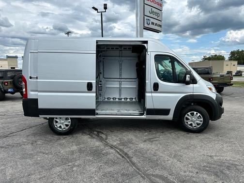 2025 RAM ProMaster 1500 Base