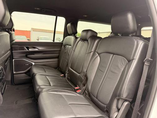 Bright White Clearcoat 2024 Jeep Wagoneer L Series II