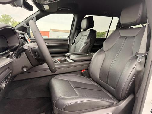 Bright White Clearcoat 2024 Jeep Wagoneer L Series II