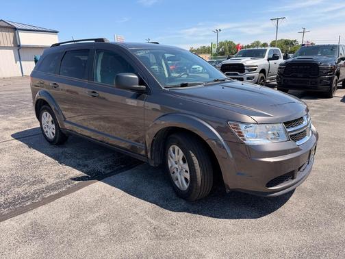 Granite Pearlcoat 2017 Dodge Journey SE