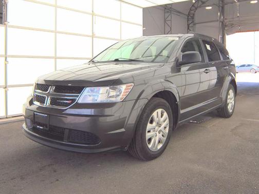 Granite Pearlcoat 2017 Dodge Journey SE