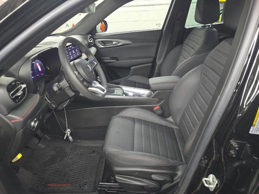 8 BALL 2023 Dodge Hornet GT