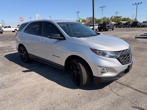 Silver Ice Metallic 2019 Chevrolet Equinox 2LT