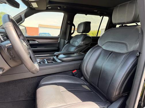 Diamond Black 2024 Jeep Grand Wagoneer L Base