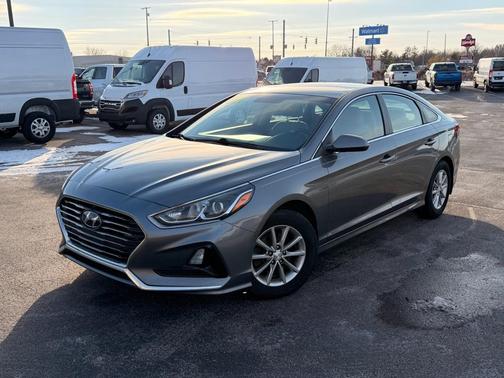 2018 Hyundai SONATA SE