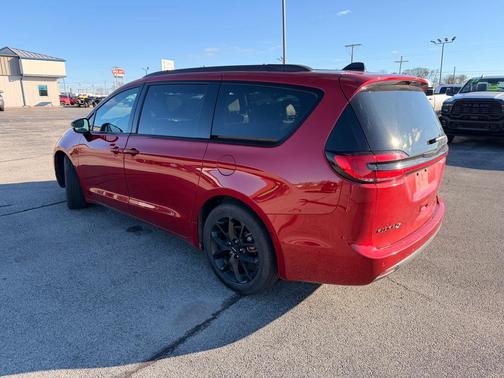 2025 Chrysler Pacifica Limited