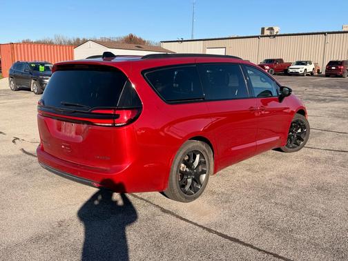 2025 Chrysler Pacifica Limited