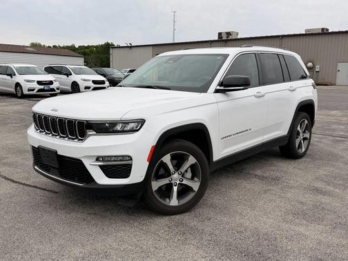 Bright White Clearcoat 2023 Jeep Grand Cherokee Limited