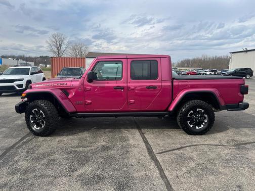 Tuscadero Pearlcoat 2024 Jeep Gladiator Rubicon