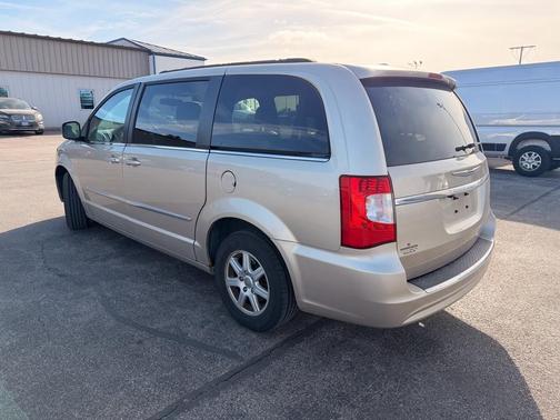 2012 Chrysler Town & Country Touring