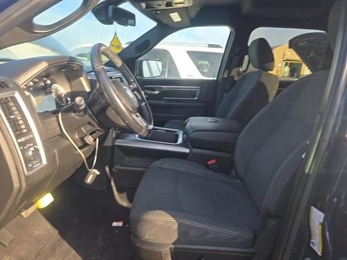 Patriot Blue Pearl 2022 RAM 1500 Classic SLT