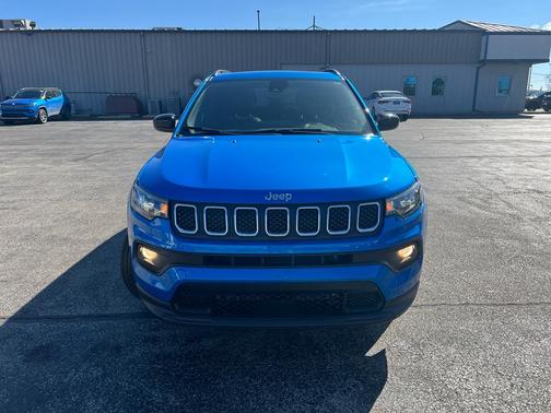 2023 Jeep Compass Latitude Lux