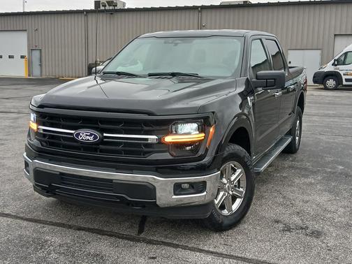 Agate Black Metallic 2025 Ford F-150 XLT