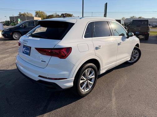 2023 Audi Q3 45 S line Premium