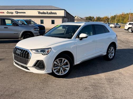 2023 Audi Q3 45 S line Premium